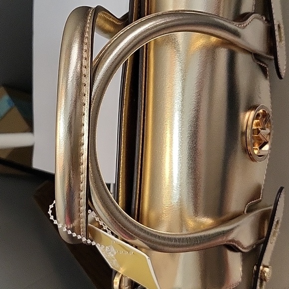 NWT MICHAEL KORS PALE GOLD CARMEN SATCHEL - Picture 5 of 14